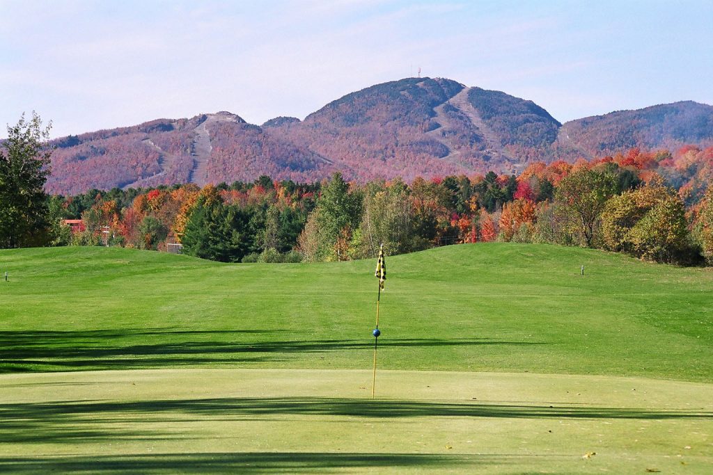 Manoir_des_sables_golf_automne | Au Coeur De Magog, B&B à Magog, Gîte ...